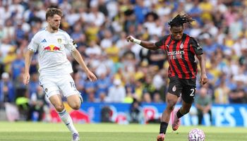 Leeds United vs AC Milan (21:00 – 09/08) | Xem lại trận đấu